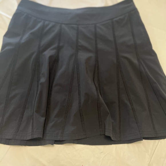 Athleta Skirt Black Built In Shorts Zipper Side size 6. - Picture 8 of 15